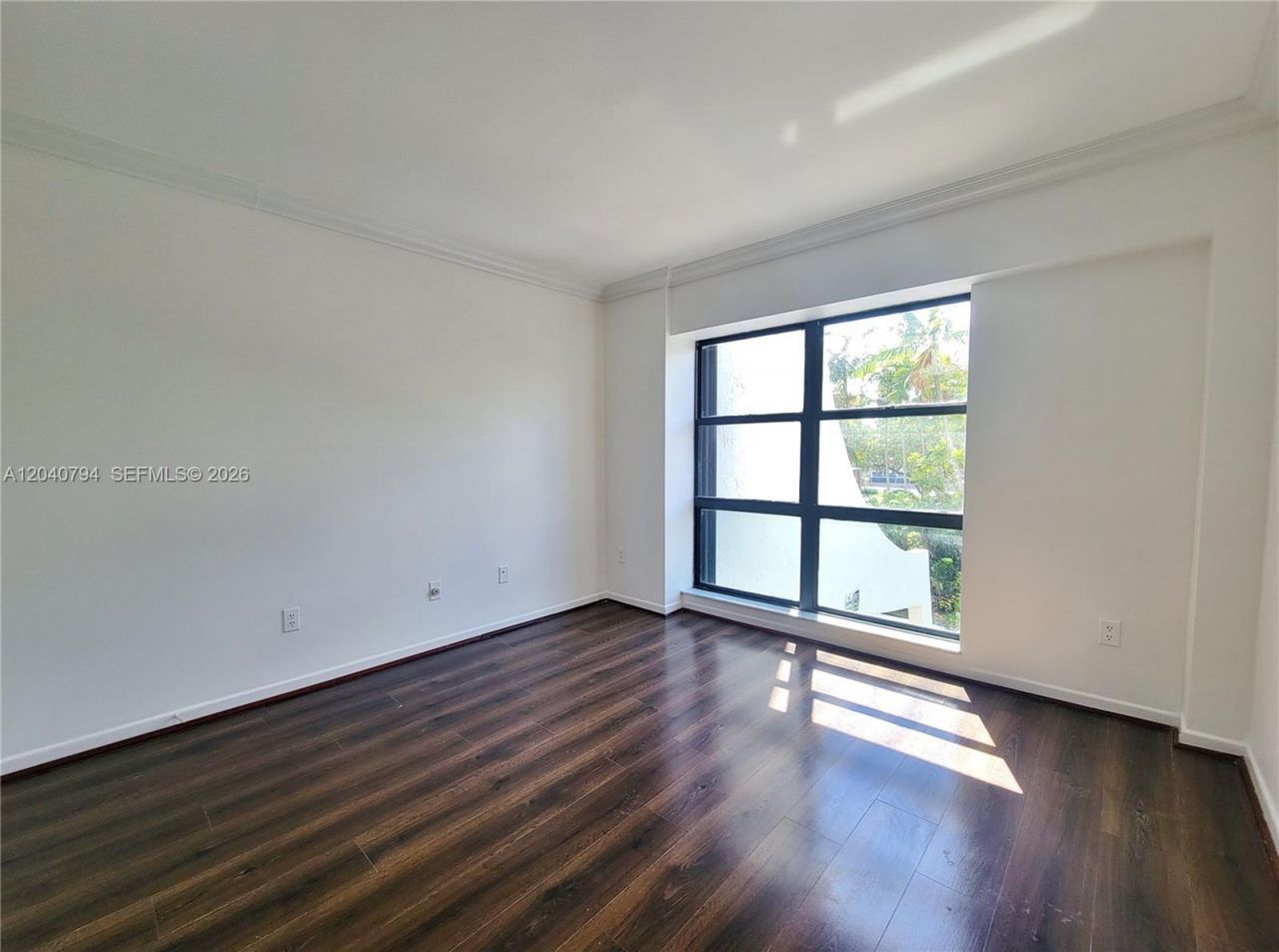 77 Crandon Blvd, Unit 2B, Key Biscayne, FL 33149 Photo
