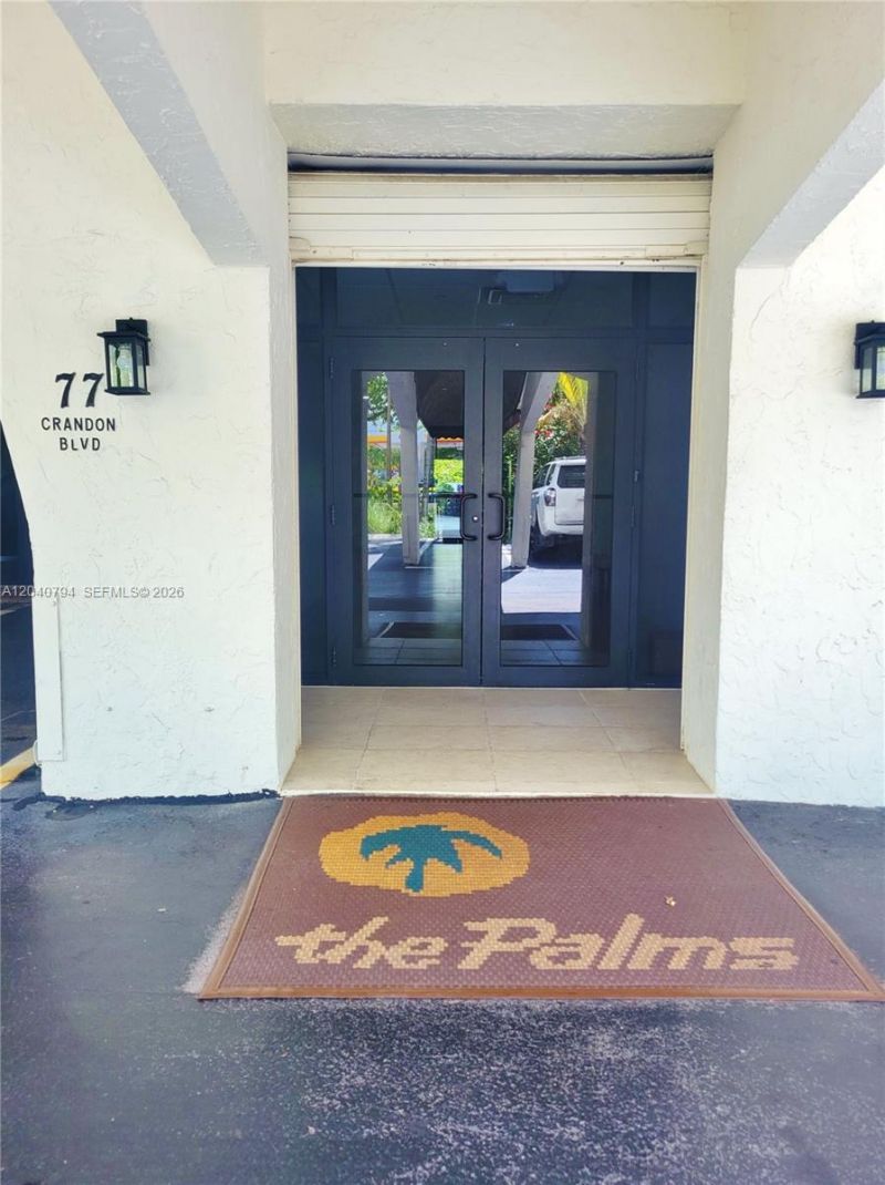 77 Crandon Blvd, Unit 2B, Key Biscayne, FL 33149 Photo