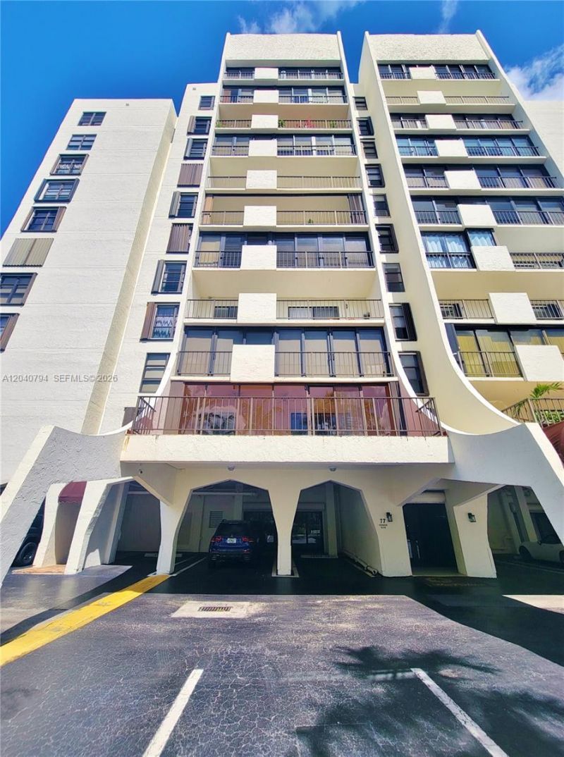 77 Crandon Blvd, Unit 2B, Key Biscayne, FL 33149 Photo