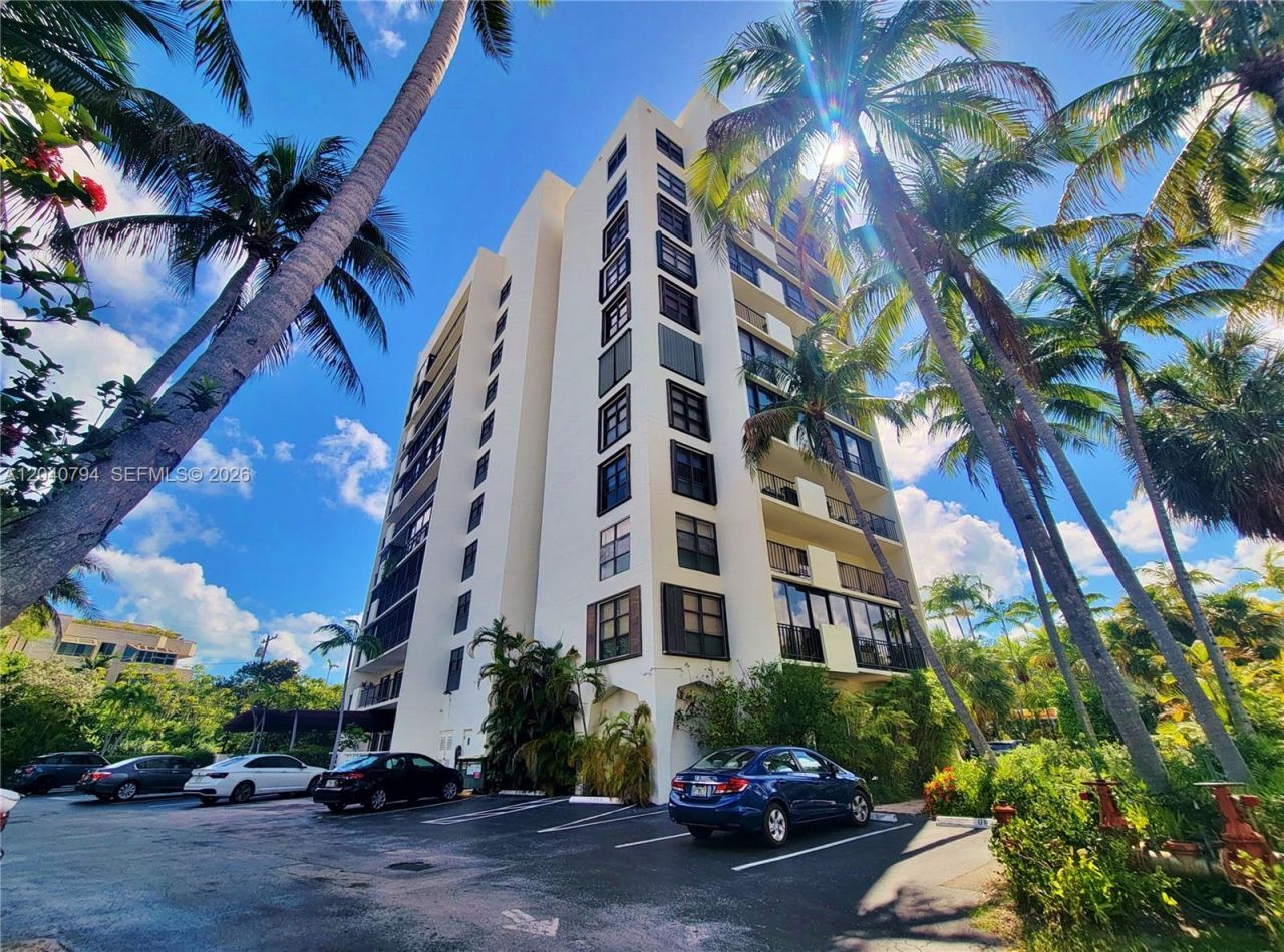 77 Crandon Blvd, Unit 2B, Key Biscayne, FL 33149 Photo