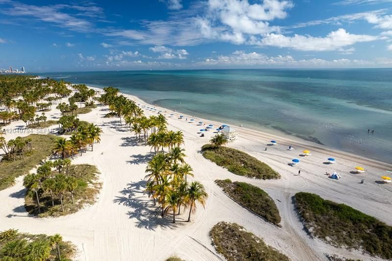 77 Crandon Blvd, Unit 2B, Key Biscayne, FL 33149 Photo