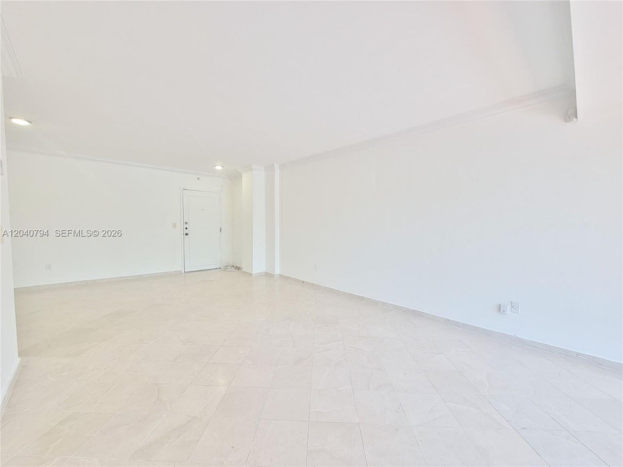 77 Crandon Blvd, Unit 2B, Key Biscayne, FL 33149 Photo