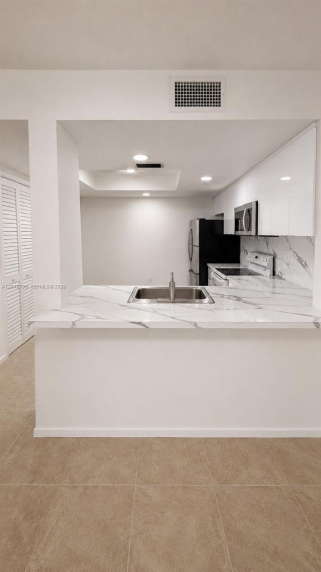 8800 SW 123rd Ct, Unit J105, Miami, FL 33186 Photo