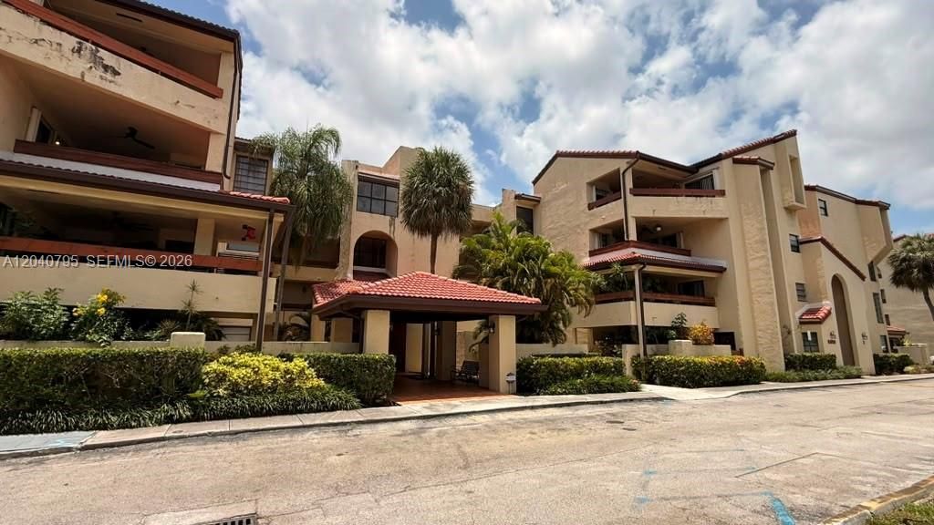 8800 SW 123rd Ct, Unit J105, Miami, FL 33186 Photo