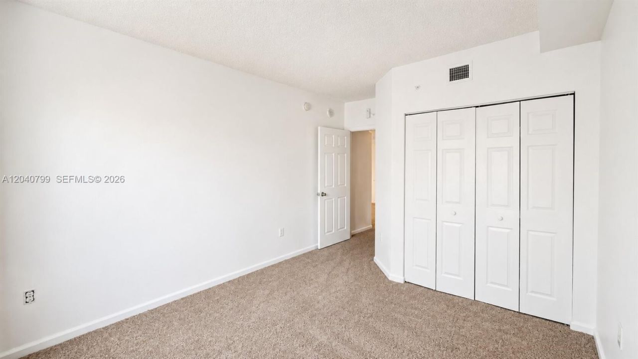 17150 N Bay Rd , Unit 2602, Sunny Isles Beach, FL 33160 Photo