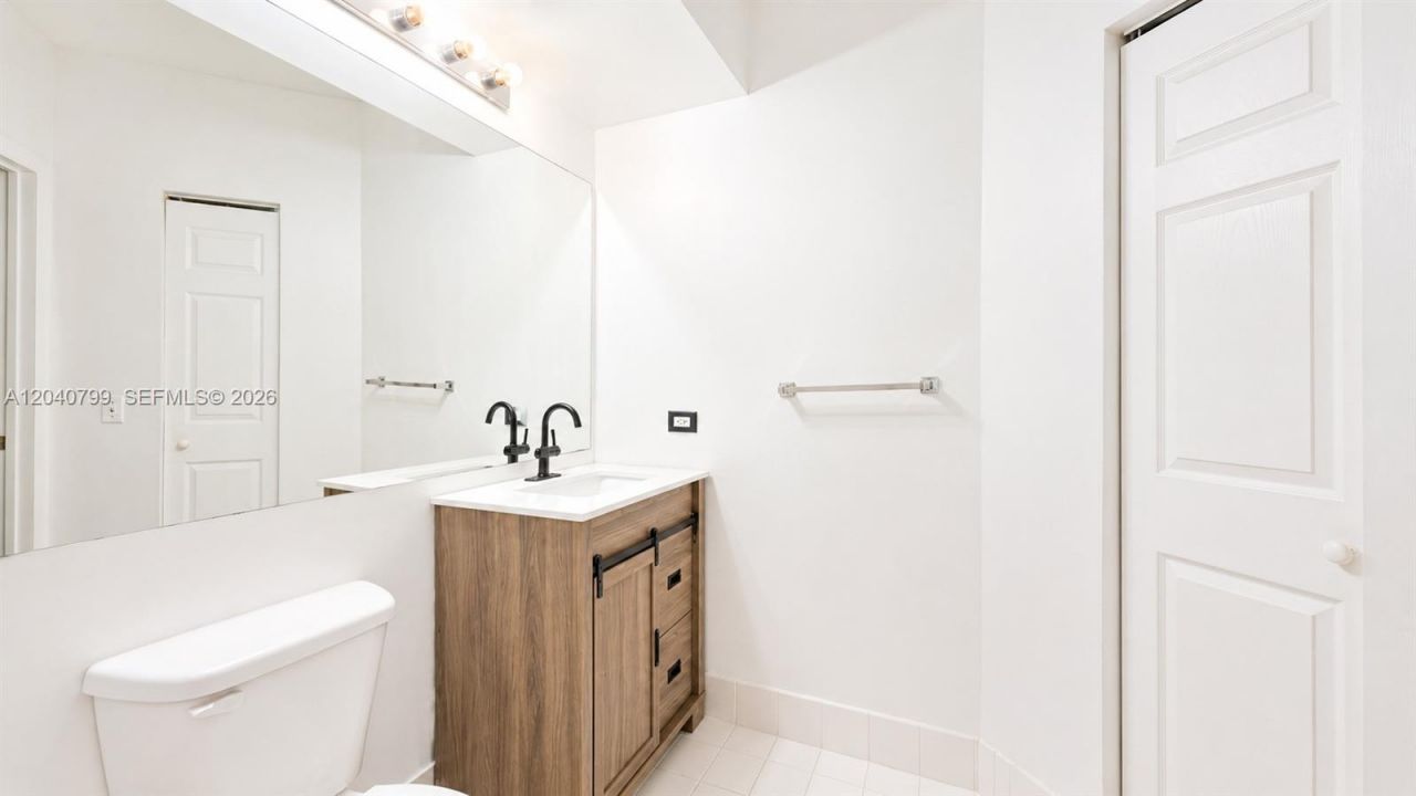 17150 N Bay Rd , Unit 2602, Sunny Isles Beach, FL 33160 Photo