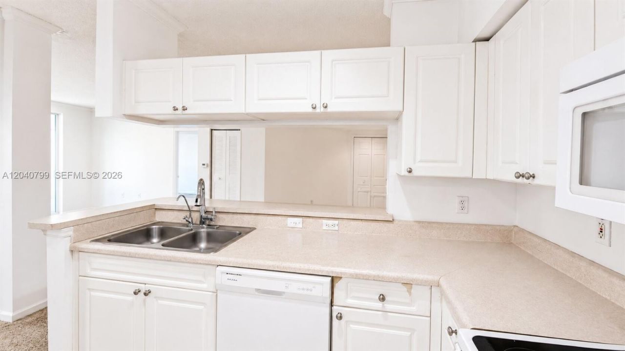 17150 N Bay Rd , Unit 2602, Sunny Isles Beach, FL 33160 Photo