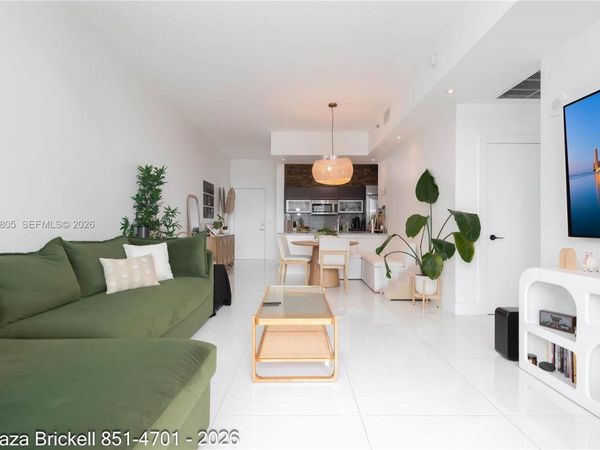 950 Brickell Bay Dr , Unit 4701, Miami, FL 33131