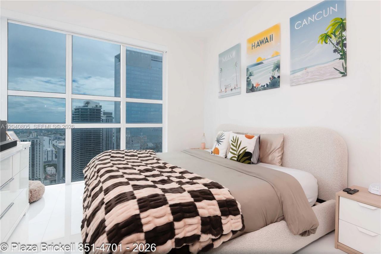 950 Brickell Bay Dr , Unit 4701, Miami, FL 33131 Photo