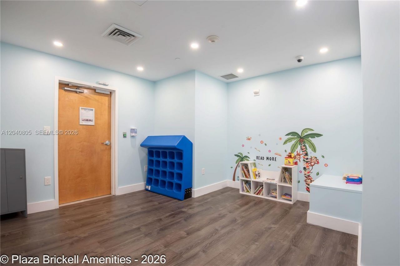 950 Brickell Bay Dr , Unit 4701, Miami, FL 33131 Photo