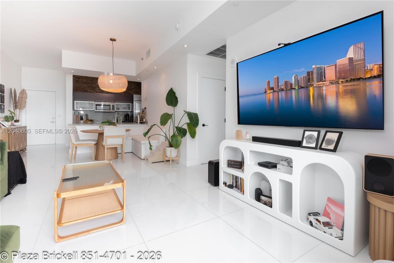 950 Brickell Bay Dr , Unit 4701, Miami, FL 33131 Photo