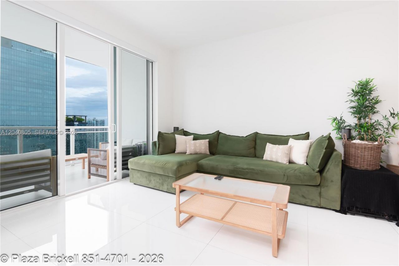 950 Brickell Bay Dr , Unit 4701, Miami, FL 33131 Photo