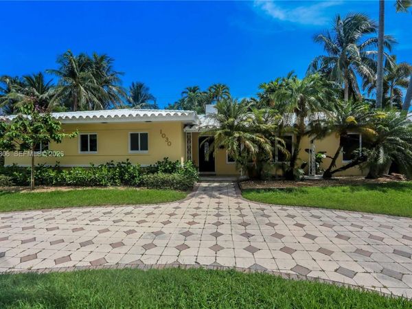 1030 Polk St , Hollywood, FL 33019