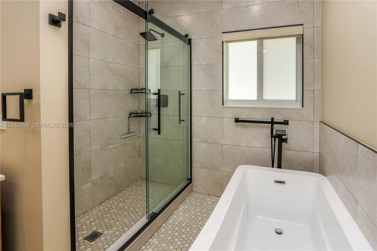 1030 Polk St , Hollywood, FL 33019 Photo