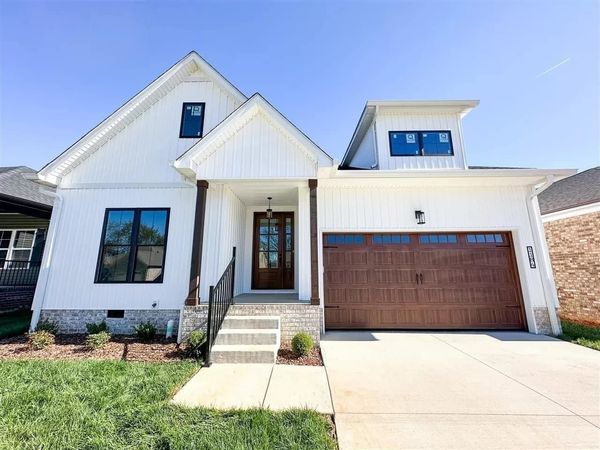 1184 County House Lane , Bowling Green, KY 42104