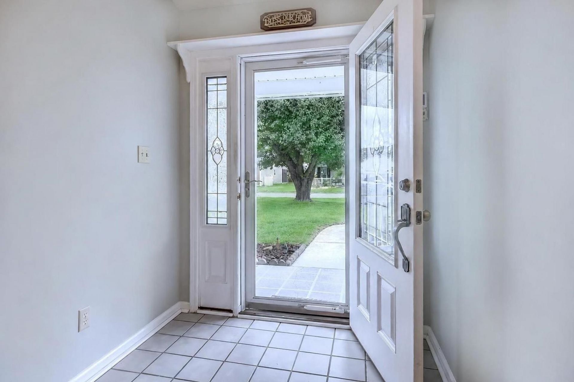 1108 Fox Sparrow Dr. Photo 8