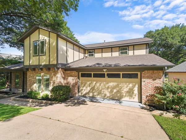1404 Creekford Drive, Arlington, TX 76012