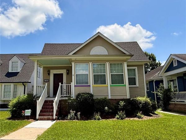 5949 LOUISVILLE Street , New Orleans, LA 70124