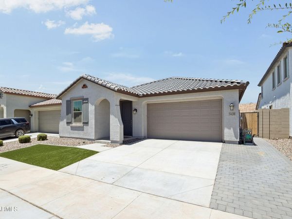 1420 W MACAW Drive, Queen Creek, AZ 85140
