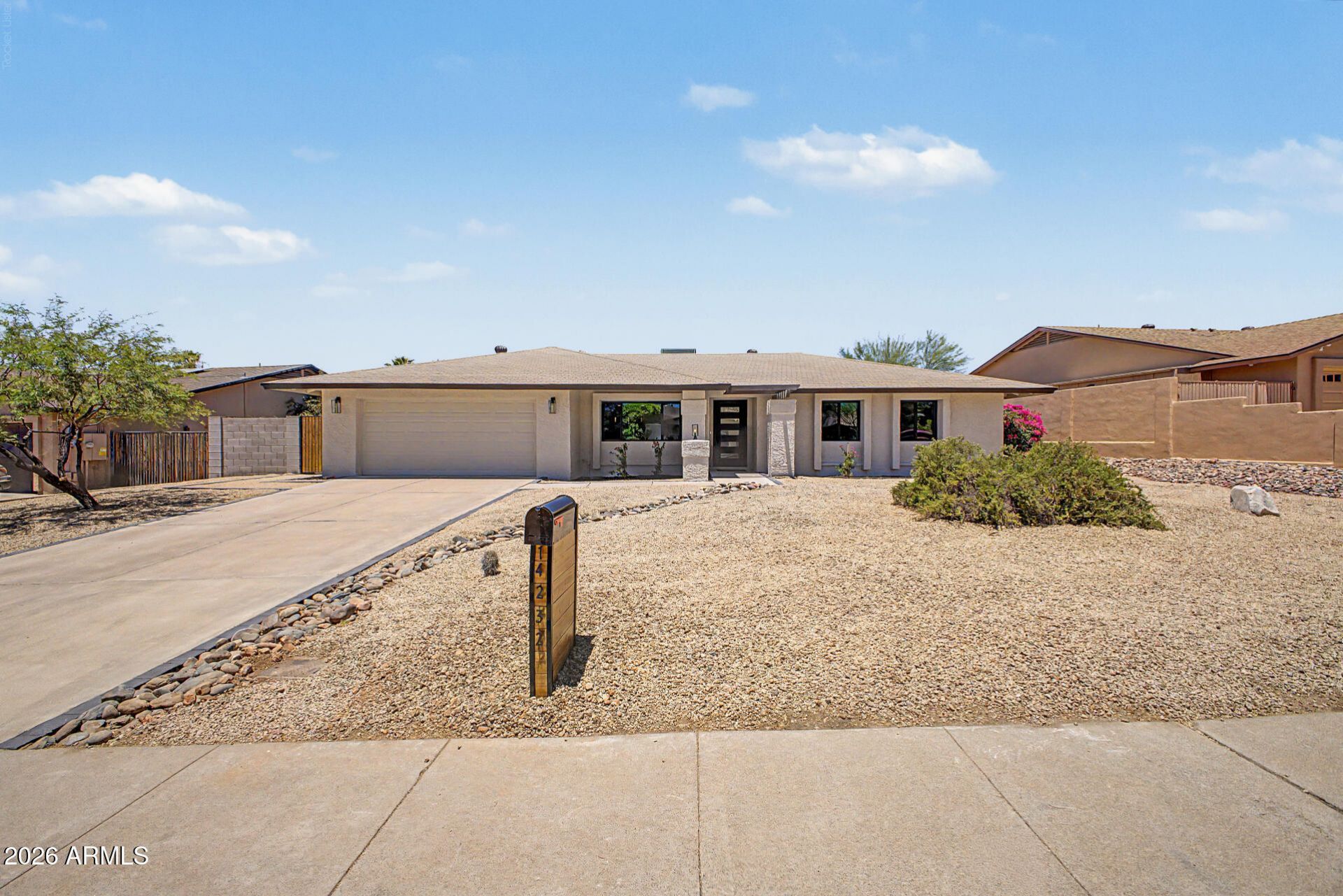 14232 N 11th Street, Phoenix, AZ 85022 Main Photo