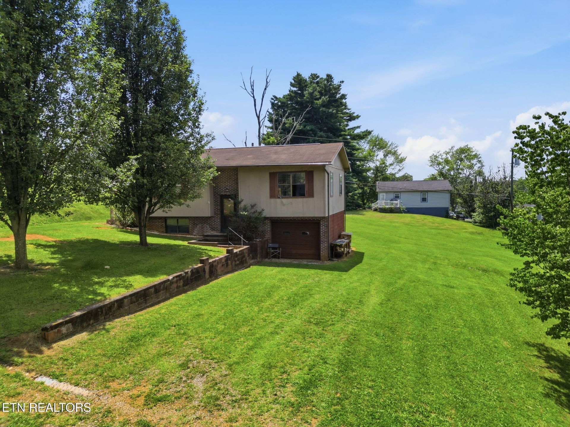 291 Overhill Drive, Sweetwater, TN 37874 Main Photo