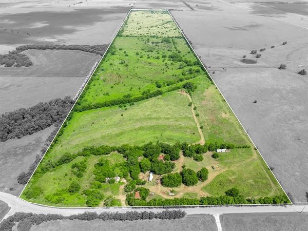 3725 CR 272 , Oglesby, TX 76561