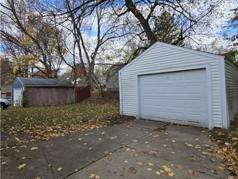 873 Kickapoo Avenue, Akron, OH 44305 Photo 4