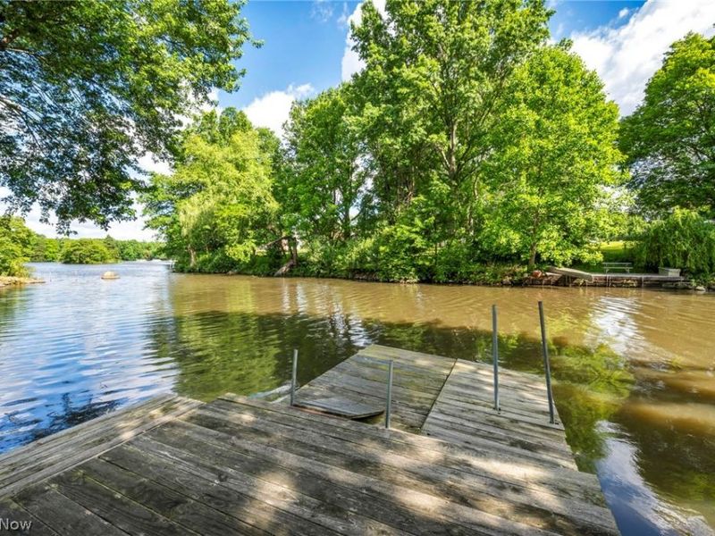 2384 Twin Lakes Drive, Uniontown, OH 44685 Photo 34