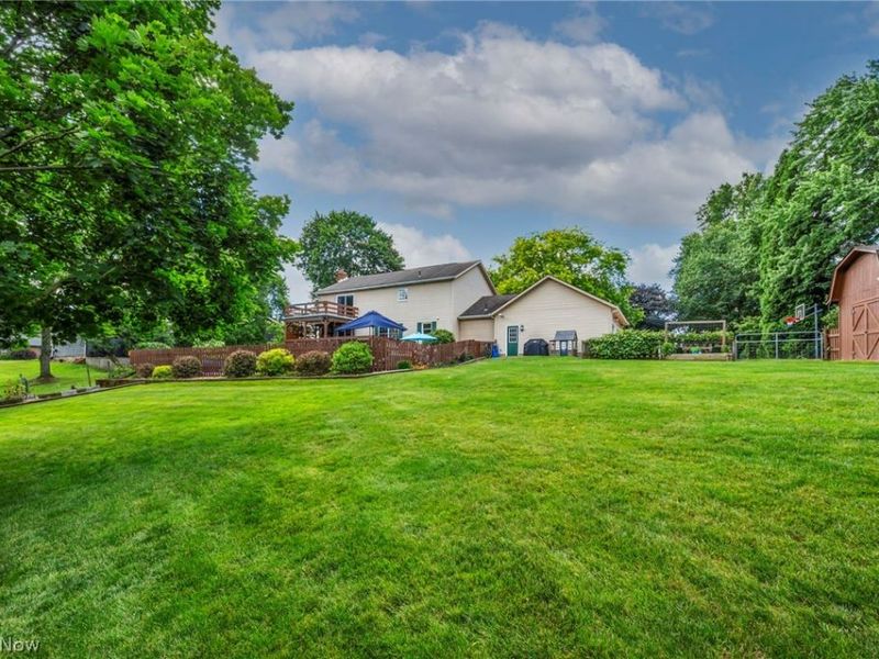 2384 Twin Lakes Drive, Uniontown, OH 44685 Photo 36