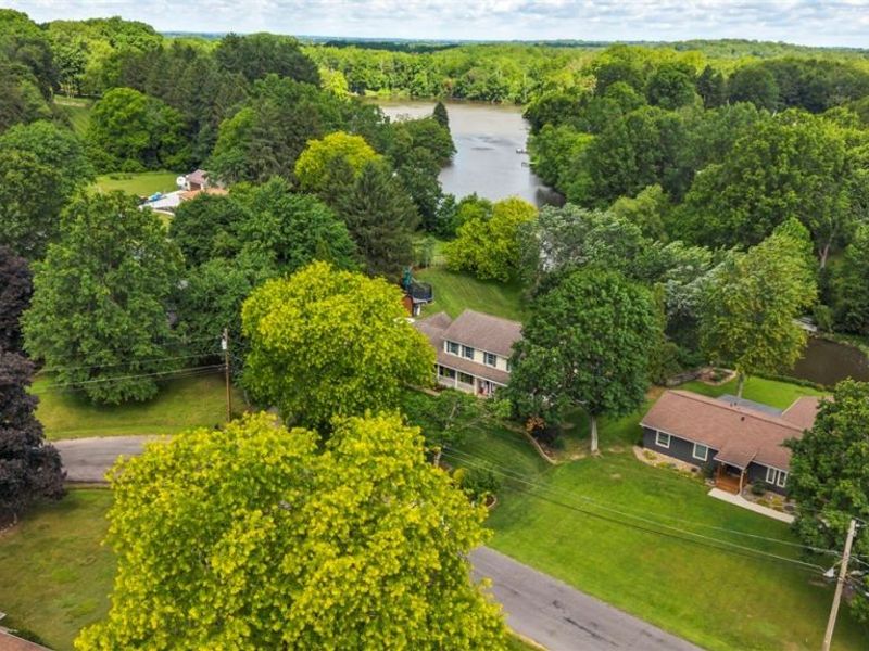 2384 Twin Lakes Drive, Uniontown, OH 44685 Photo 38