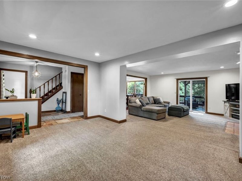 2384 Twin Lakes Drive, Uniontown, OH 44685 Photo 5