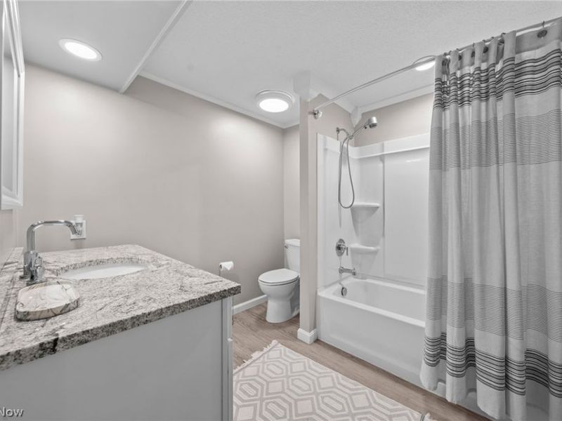 988 Som Center Road, Unit E2, Mayfield Village, OH 44143 Photo 30