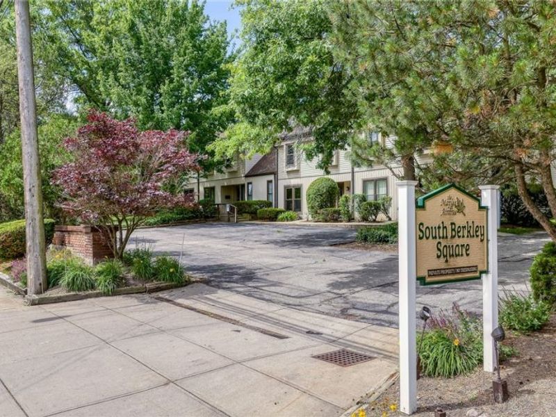988 Som Center Road, Unit E2, Mayfield Village, OH 44143 Photo 4