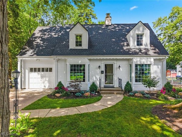 102 Winston Road , Akron, OH 44313