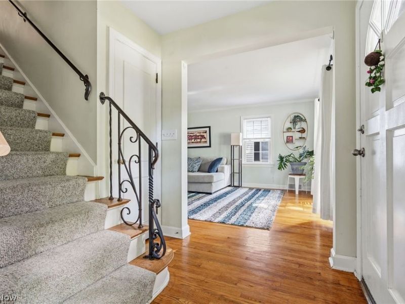 102 Winston Road, Akron, OH 44313 Photo 6
