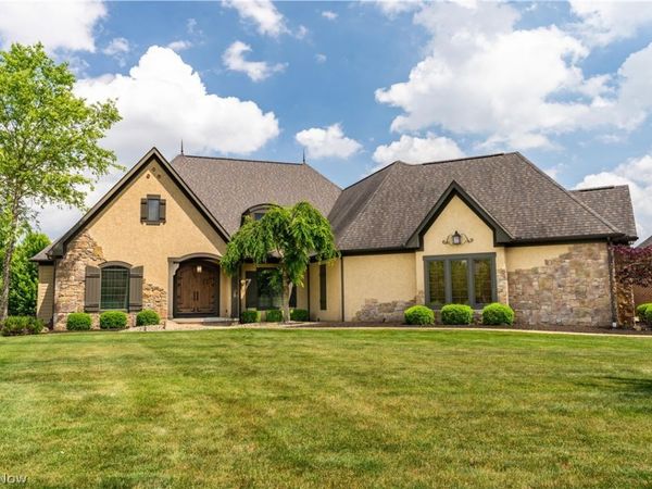 7912 Greenwich Boulevard NW, Massillon, OH 44646