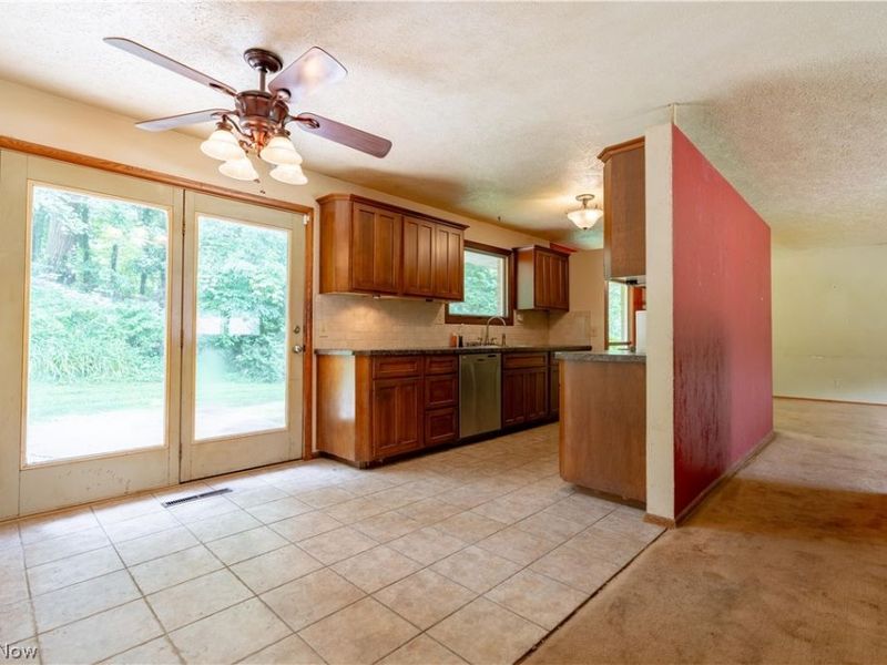 8944 Colton Street NW, Massillon, OH 44646 Photo 11