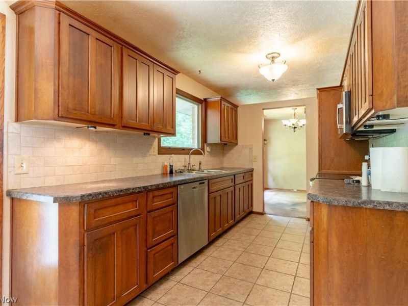 8944 Colton Street NW, Massillon, OH 44646 Photo 14