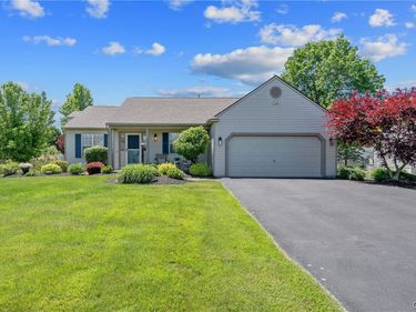7921 Rose Court Drive, Cicero, NY 13039