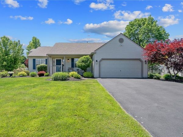 7921 Rose Court Drive, Cicero, NY 13039