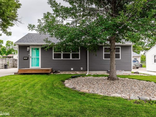 1601 Elder Drive, Marshalltown, IA 50158