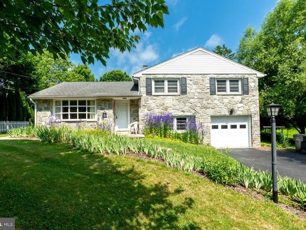 10 SUNSET LANE , PHOENIXVILLE, PA 19460