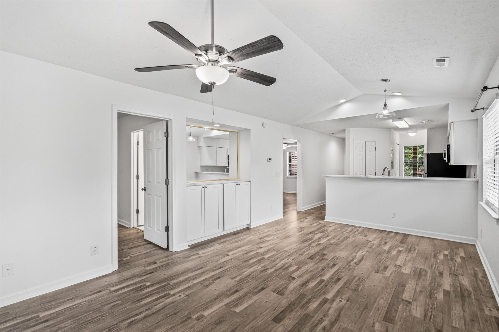215 Pinehurst Ln. Photo 17