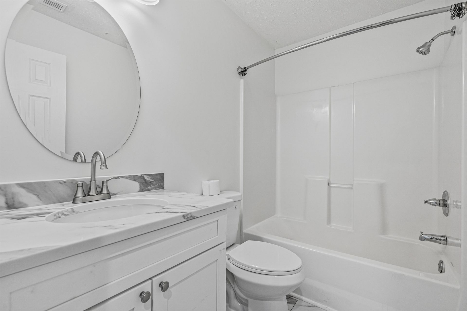 215 Pinehurst Ln. Photo 24