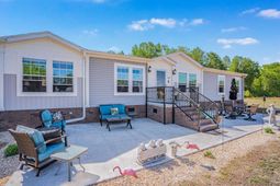 815 Sheila Dr. photo 4