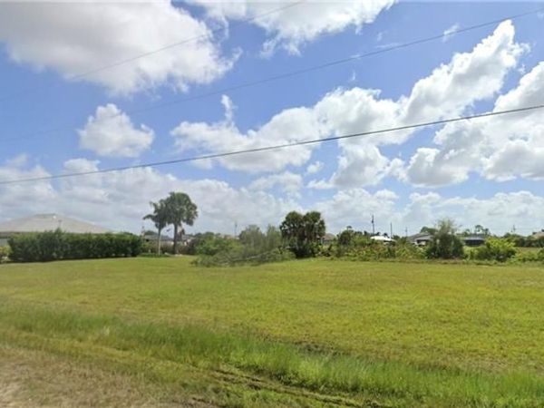 2902 NW 6th TER , CAPE CORAL, FL 33993
