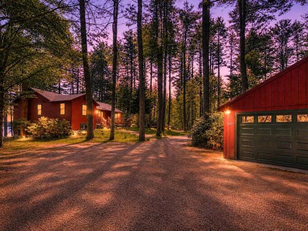 1807 Little Sunapee Road, New London, NH 03257