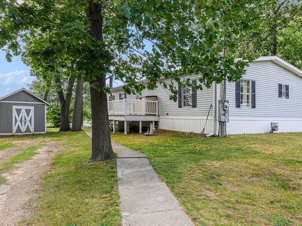 59010 Lakeshore Drive, Colon, MI 49040