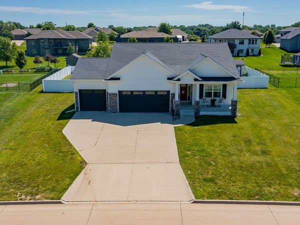 8711 NW 27th Court, Ankeny, IA 50023