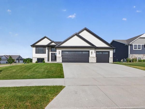 6201 55th Avenue NW, Rochester, MN 55901